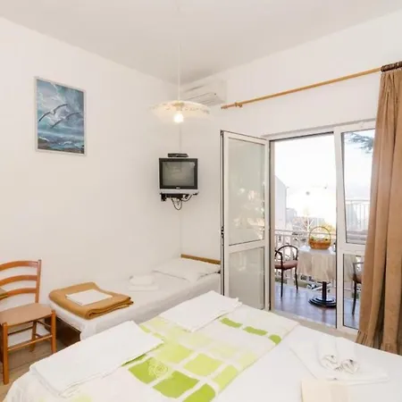 Senjo - Studio With Balcony With Side Sea View